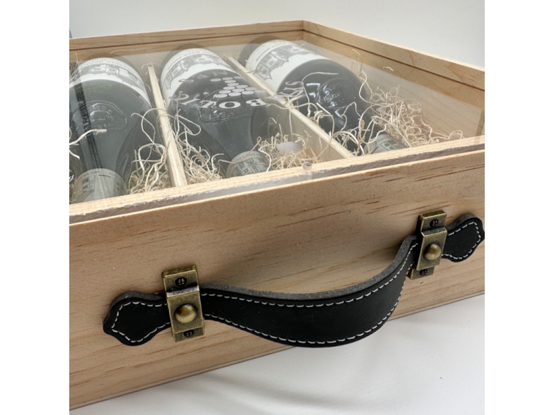 Chateau Haut Brion Blanc Gift Set (3 bottle wooden case) 13’,14’,15’